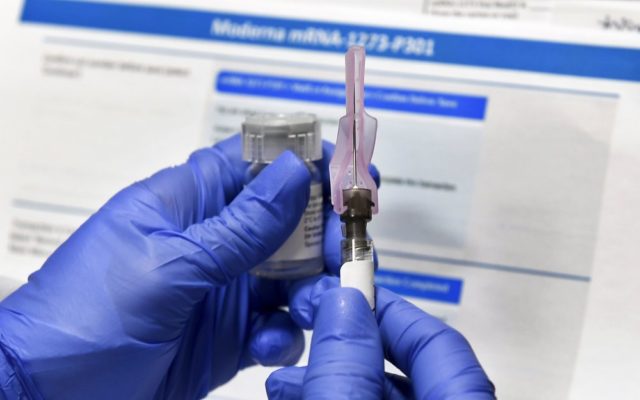 Growing Number of US Health Workers Refusing To Get COVID-19 Vaccines