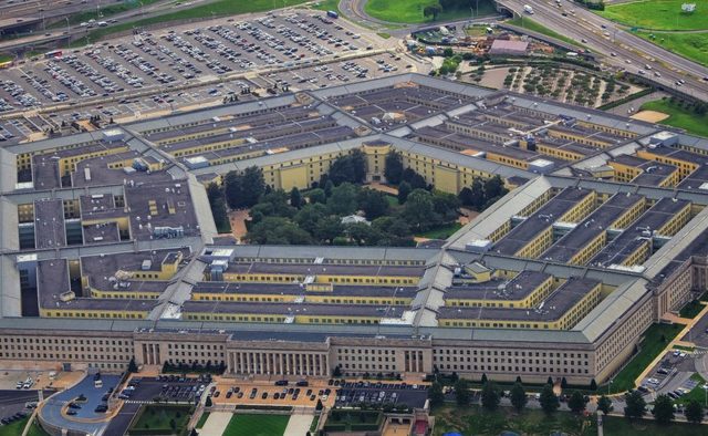 Navy engineer arrested after attempting to sell military secrets