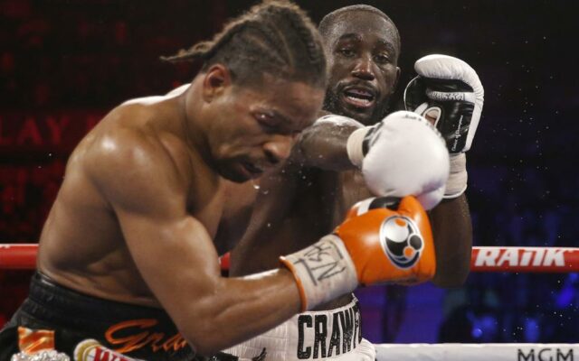 Omaha native Bud Crawford stops Porter in 10th to keep WBO welterweight title